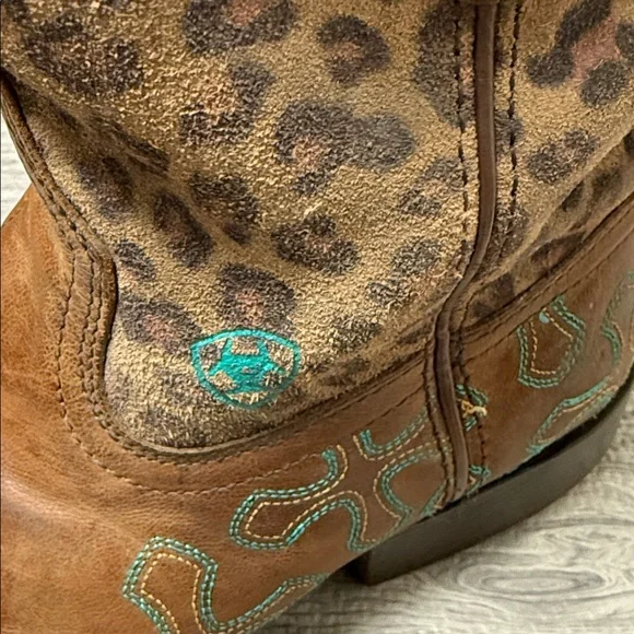 Ariat Brown Leopard Print Cowboy Boots with Cross Detail Size 4 - Picture 6 of 6